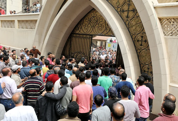 Ataques terroristas no Egito: Explosões mataram 38 pessoas e deixaram mais de 100 feridos   (Mohamed Abd El Ghany/Reuters)