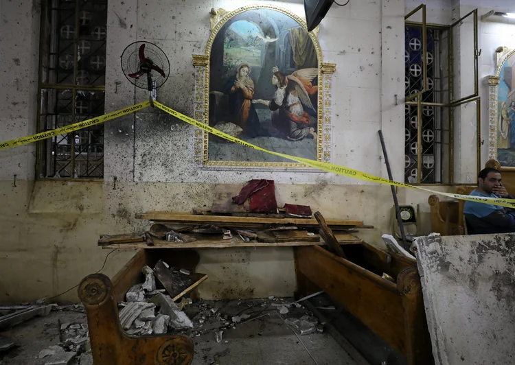 Ataques terroristas no Egito: Explosões atingiram igrejas cristãs em Tanta e Alexandria (Mohamed Abd El Ghany/Reuters)
