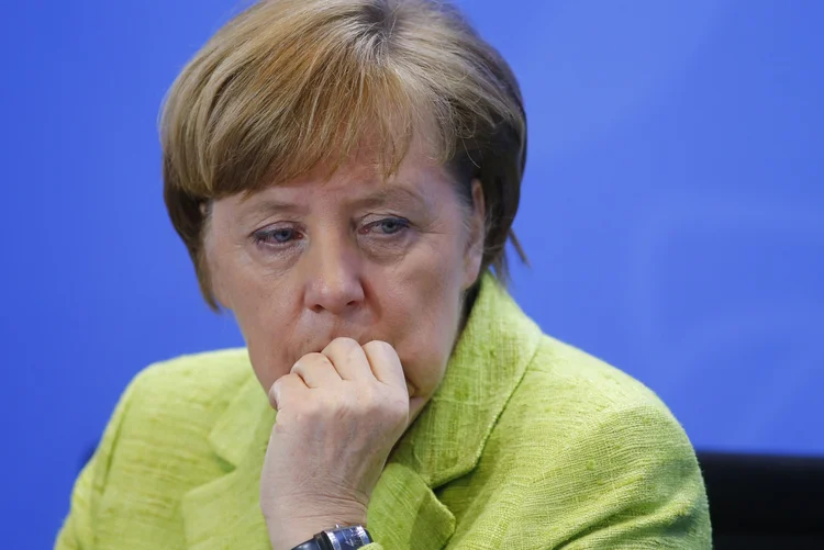 Angela Merkel: chanceler disse que seus esforços para formar um governo de coalizão com três partes haviam falhado (Hannibal Hanschke/Reuters)