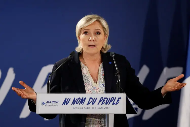 Marine Le Pen: a candidata apontou que proporá uma "Europa de nações" para "salvá-la das garras de uma União Europeia que a está afundando" (Benoit Tessier/Reuters)