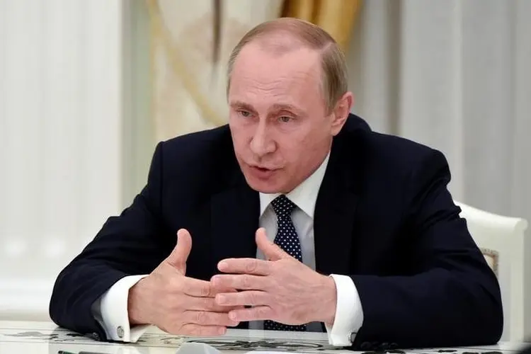 Vladimir Putin: Tillerson chegou ontem à Rússia com um ultimato para Putin (Vasily Maximov/Pool/Reuters)