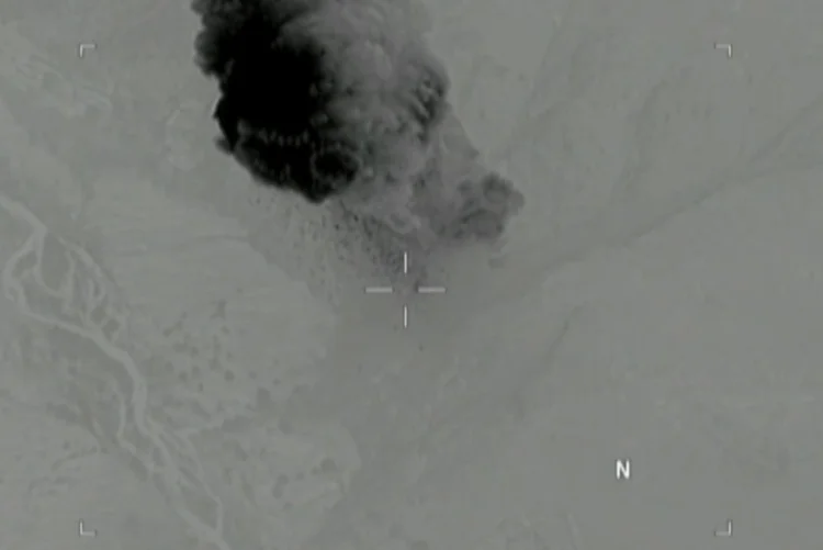 Local: bloqueio alimenta as dúvidas sobre o efeito real da bomba (U.S. Department of Defense/Handout/Reuters)