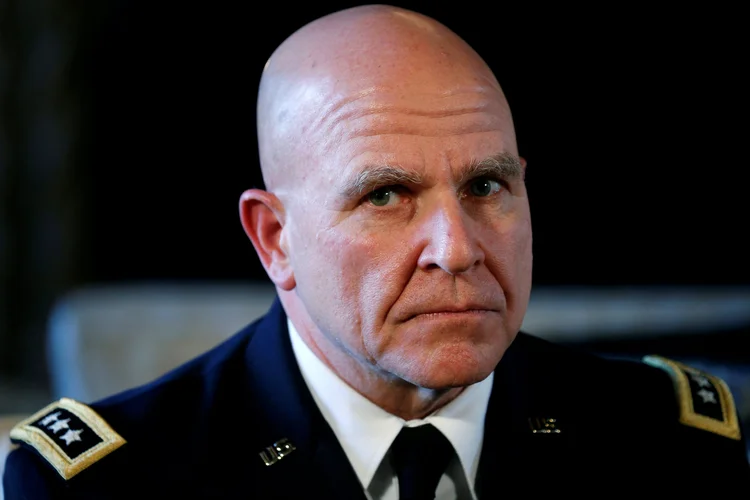 H.R. McMaster: "Esperamos trabalhar com a nova administração americana para promover a paz e a segurança", disse o ministro paquistanense (Kevin Lamarque/Reuters)