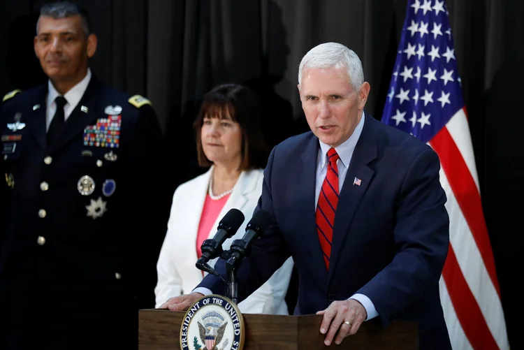Mike Pence: ele lembrou que no último ano o regime norte-coreano realizou "dois testes nucleares ilegais" (Kim Hong-Ji/Reuters)