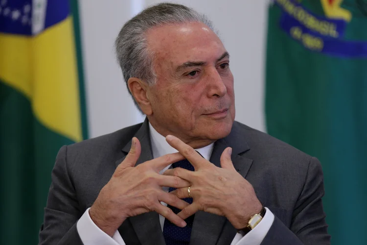 Michel Temer: o presidente disse aos senadores que iria avaliar a conveniência de editar uma medida provisória para garantir essas modificações (Ueslei Marcelino/Reuters)