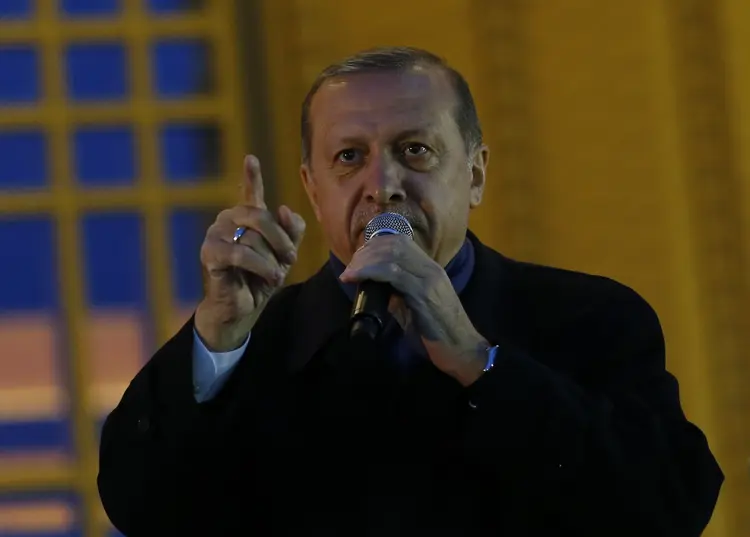 Tayyip Erdogan: o presidente turco reiterou sua acusação de que a Europa "apoia organizações terroristas" (Umit Bektas/Reuters)