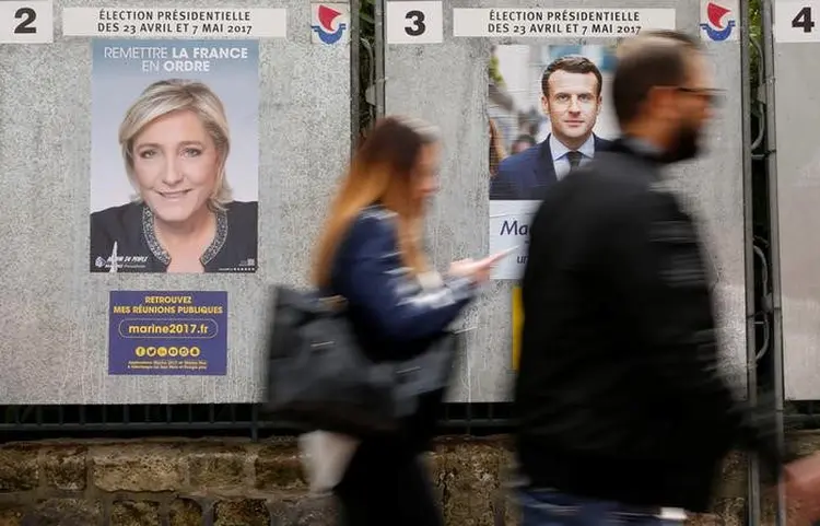 Eleições: os signatários da coluna só citam pelo nome Marine Le Pen, mas há outros candidatos que propõem sair do euro e reforçar o protecionismo (Gonzalo Fuentes/Reuters)