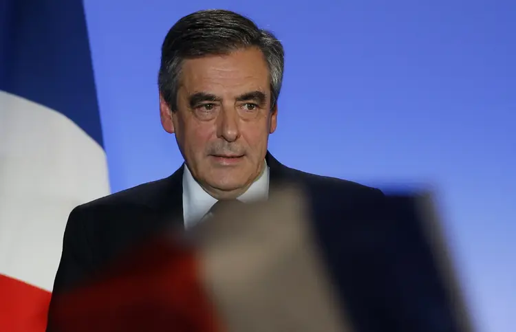 François Fillon: roubo aconteceu no momento em que o ex-premiê participava de seus últimos comícios de campanha (Pascal Rossignol/Reuters)