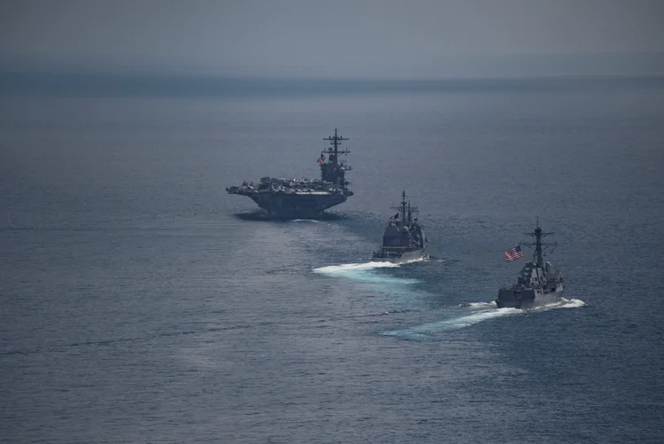 Porta-aviões: Seul e Washington podem estar debatendo agora a possibilidade de realizar exercícios navais combinados (Mass Communication Specialist 3rd Class Danny Kelley/Handout/Reuters)