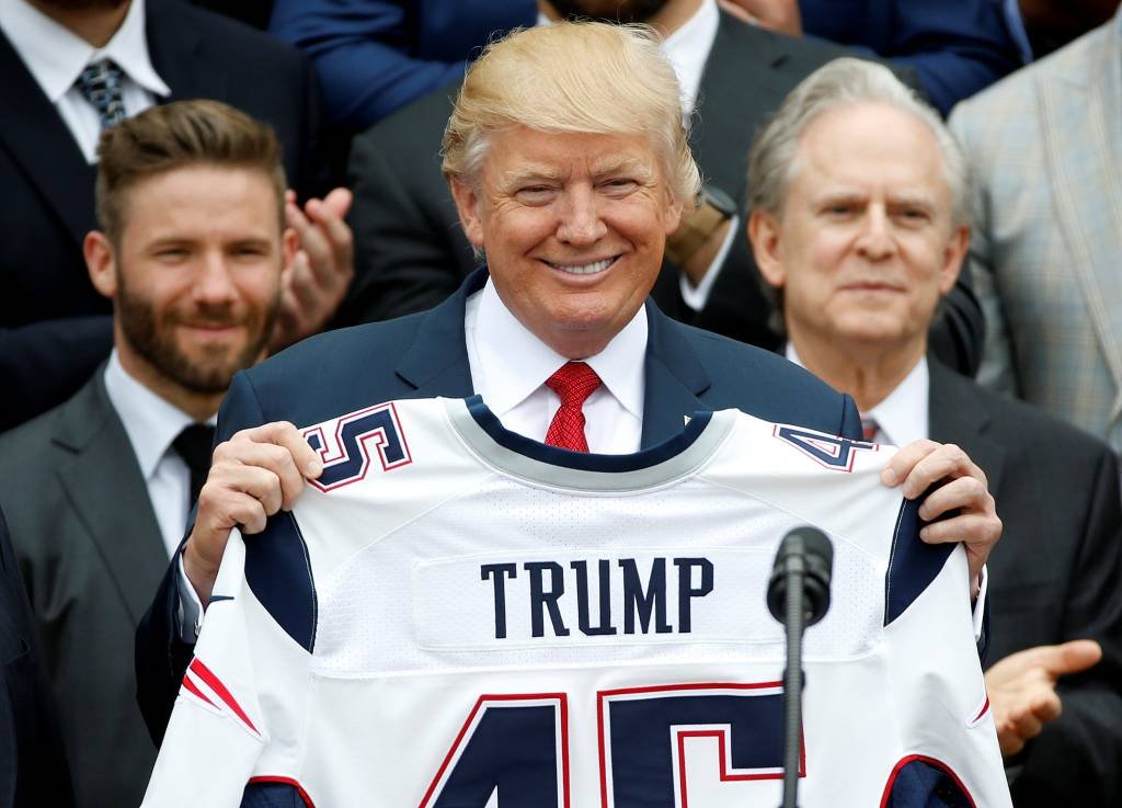 Jogadores do Patriots faltam a homenagem de Trump em protesto