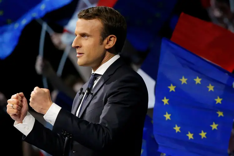 Uma vitória de Macron poderia interromper uma série de resultados eleitorais com viés nacionalista e anti-globalização (Stephane Mahe/Reuters)