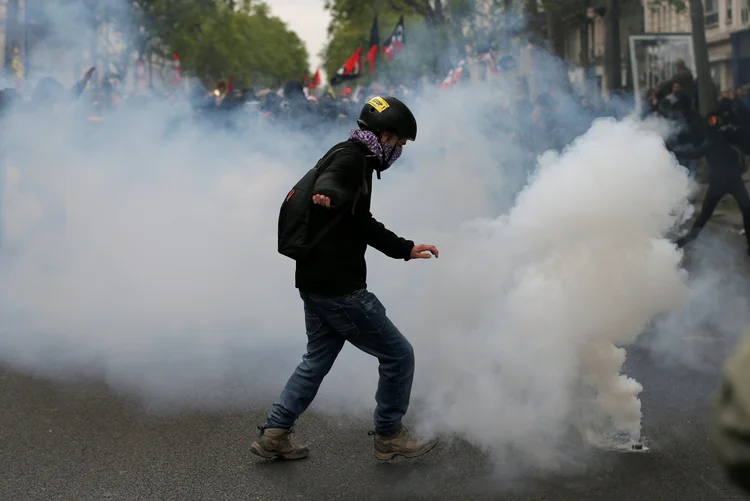 Protestos: os distúrbios começaram quando as estimativas de voto apontavam para a vitória do ex-ministro de Economia (Vincent Kessler/Reuters)