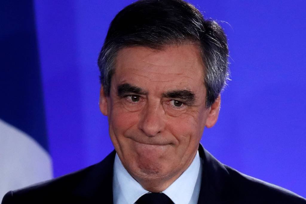 Partido de Fillon reúne comitê político para analisar derrota