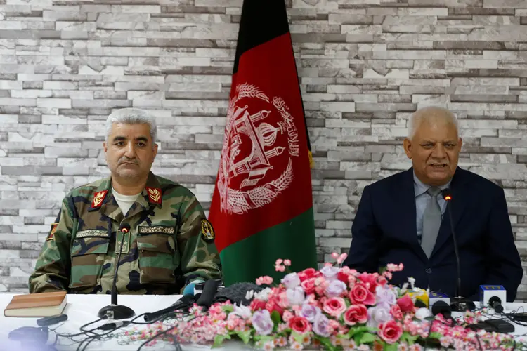 Ministro da Defesa Abdullah Habibi e o chefe do Exército Qadam Shah Shahim renunciaram após ataque do Talibã (Omar Sobhani/Reuters)