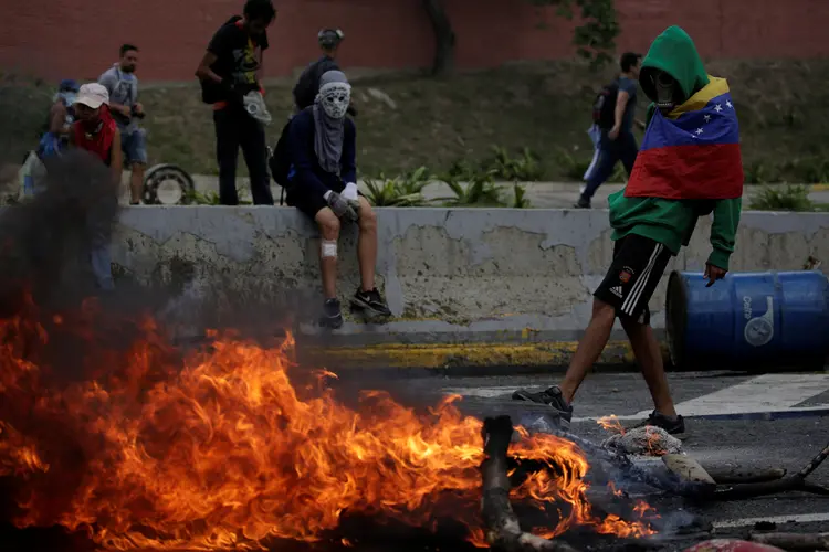 Protestos na Venezuela: oposição exige eleições gerais e respeito à autonomia do Parlamento (Marco Bello/Reuters)