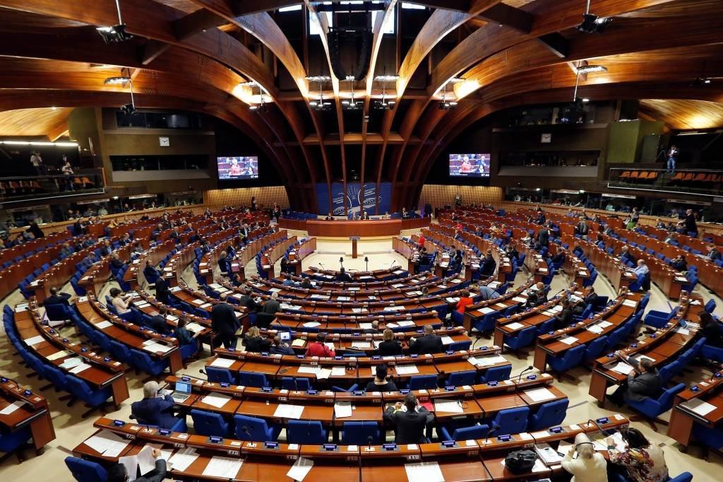 Assembleia do Conselho da Europa retira confiança de presidente
