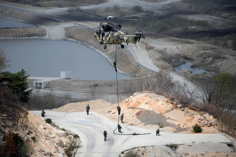 Exército dos EUA na fronteira da Coreia do Sul com a Coreia do Norte: país disse que poderá responder a ameaças (Kim Hong-Ji/Reuters)