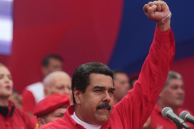 Chefe do parlamento acusa Maduro de destruir forças armadas