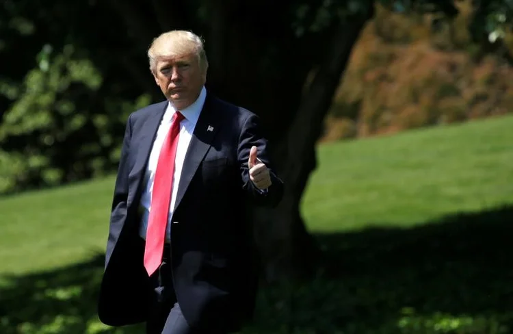 Donald Trump: a questão pode alimentar suspeitas de ingerência ou intimidação em relação à demissão do ex-diretor (Kevin Lamarque/Reuters)