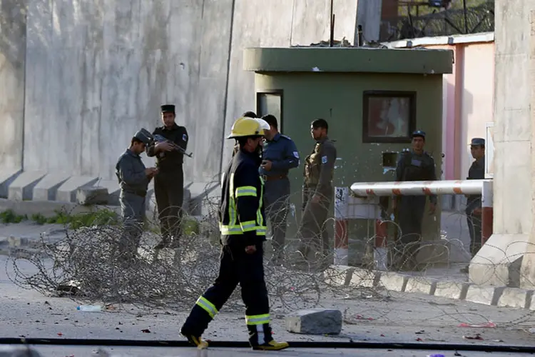 Atentado em Cabul: o ataque pareceu ser conduzido por um homem-bomba a pé (Omar Sobhani/Reuters)