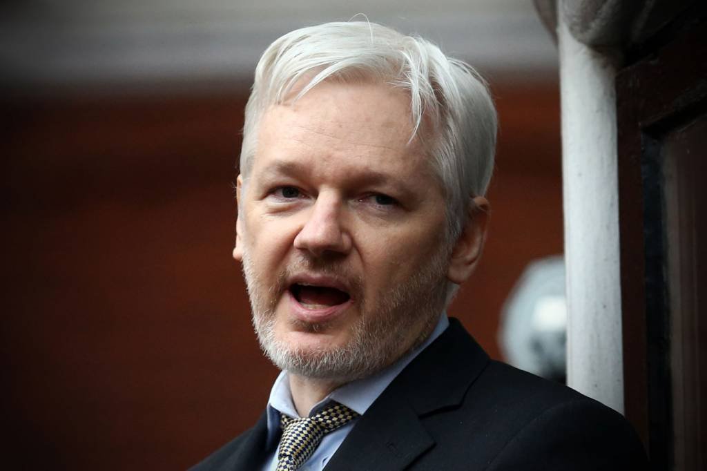 Reino Unido recusa pedido de status diplomático a Assange