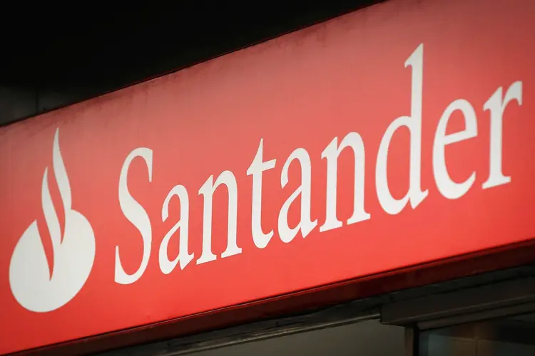 Santander: em nove meses, o banco entregou todo o lucro líquido do ano passado (Dan Kitwood/Getty Images)