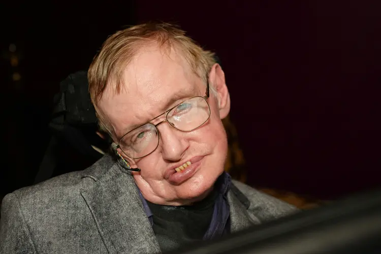 Stephen Hawking: cientista afirmou que NHS estava em uma crise criada por decisões políticas. (Dave J Hogan/Getty Images)