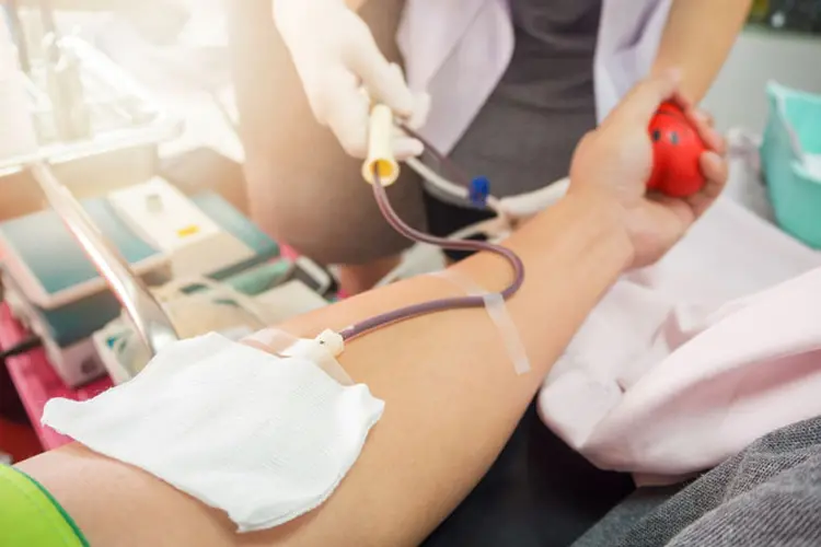 Em 2017, o Hemorio recebeu mais de 106 mil candidatos à doação e coletou 79.788 bolsas de sangue (iStock/Thinkstock)