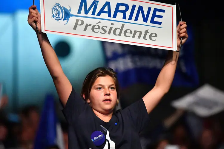 Marine Le Pen: a líder de extrema direita lidera as pesquisas de intenção de voto para o primeiro turno das eleições presidenciais que serão realizadas no domingo na França (Getty Images/Getty Images)