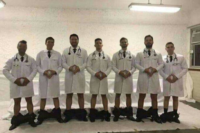 Estudantes de medicina serão investigados por foto ofensiva