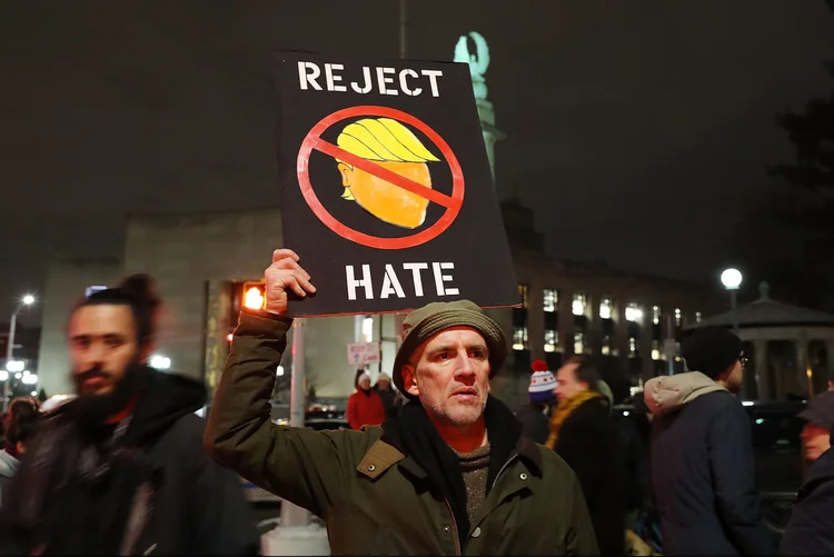 Protesto: o distrito nega querer impedir que o governo "deporte os não-cidadãos cujos atos realmente colocaram outros em perigo" (Spencer Platt/Getty Images)