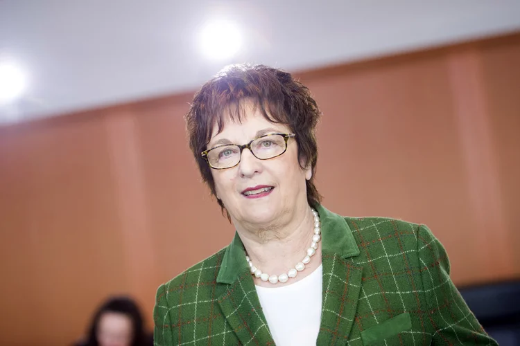 Brigitte Zypries "a mensagem deve ser: estamos trabalhando juntos para criar as oportunidades da revolução digital disponível a todos e a regular por meio de uma estrutura de regras" (Steffi Loos/Getty Images)