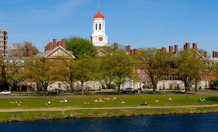 Harvard University (jorgeantonio/Thinkstock)