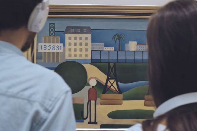 Inteligência artificial faz obra de arte conversar com público