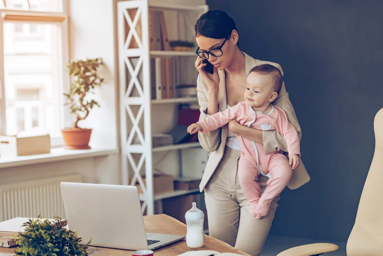 Home office e família: pesquisa da Fenabran revela como os brasileiros estão se dividindo  (g-stockstudio/Thinkstock)