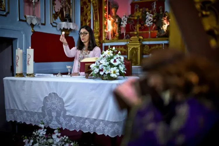 Celebrações: em agosto passado, o papa Francisco criou uma comissão de estudo sobre o papel das mulheres diaconisas nos trabalhos do cristianismo (PATRICIA DE MELO MOREIRA/AFP)