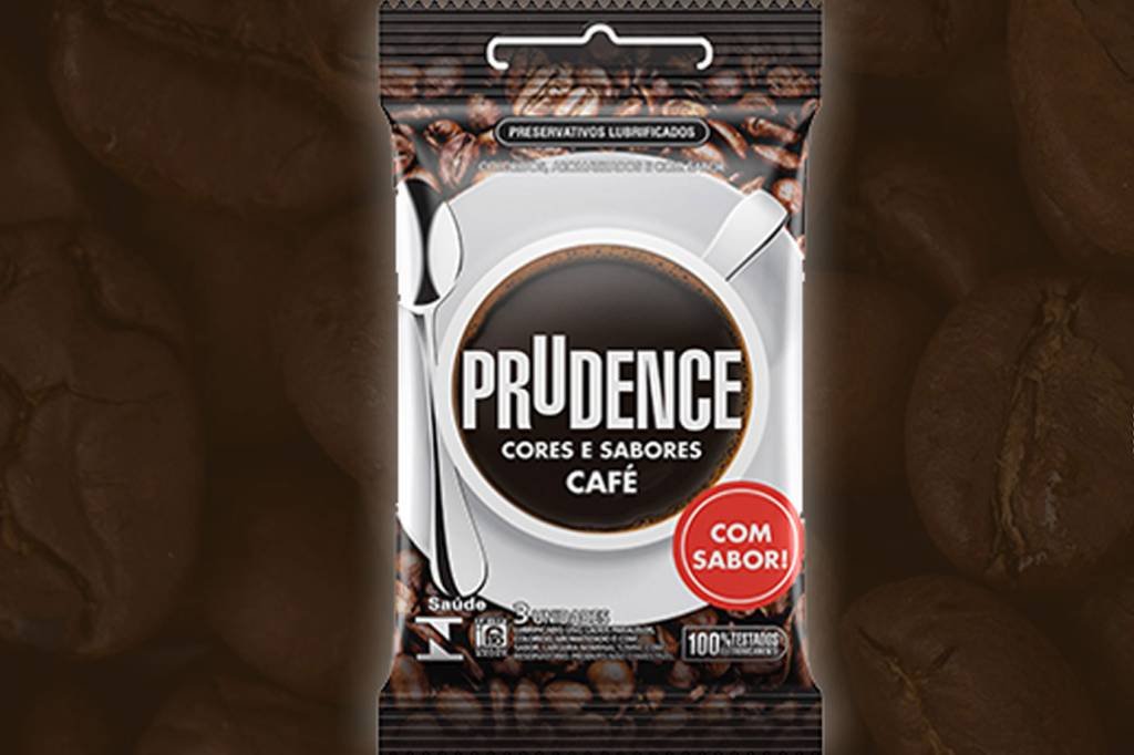 Camisinha sabor café: a bebida é a mais consumida pelos brasileiros, e a empresa resolveu criar uma nova experiência: um preservativo com aroma e sabor de café (Prudence/Divulgação)