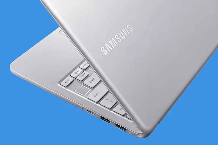 S51: notebook pesa 799 gramas (Samsung/Divulgação)