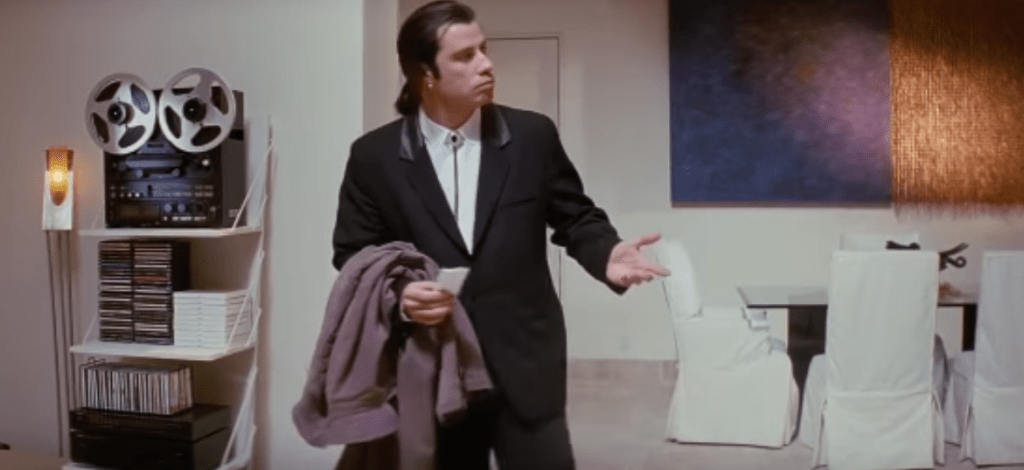 John Travolta: um dos memes mais famosos da internet é nessa cena do filme "Pulp Fiction" (YouTube/Reprodução)