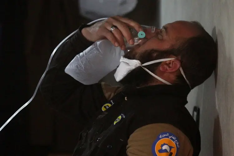 Síria: investigação sobre armas químicas em Saraqeb ocorre paralelamente à investigação sobre outro ataque na cidade de Duma (Ammar Abdullah/Reuters)