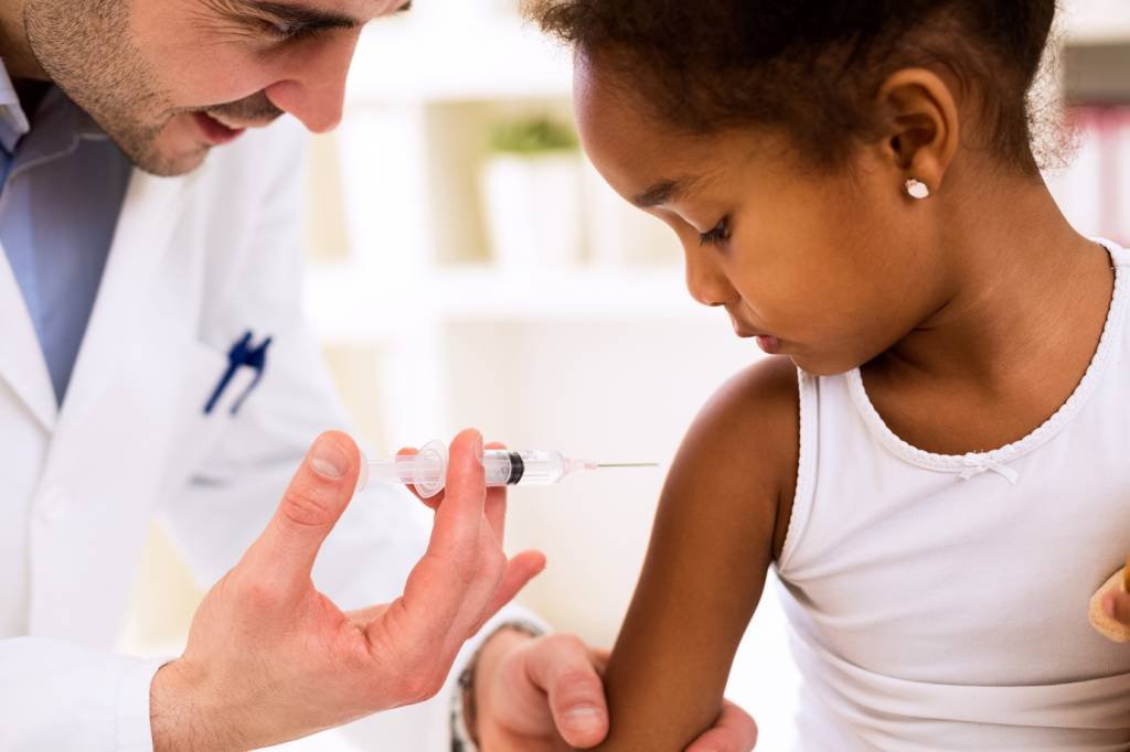 Coronavac: imunizante do Butantan destina-se a crianças de 3 a 5 anos (iStock/Thinkstock)