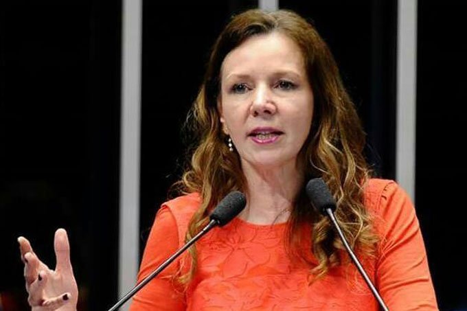Vanessa Grazziotin critica polícia em hostilidades à caravana de Lula