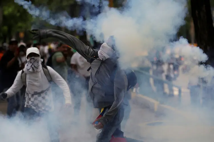 Venezuela: o número de mortes em meio à onda de manifestações que começou na Venezuela no dia 1 de abril subiu para 34 com esta (Carlos Garcia Rawlins/Reuters)