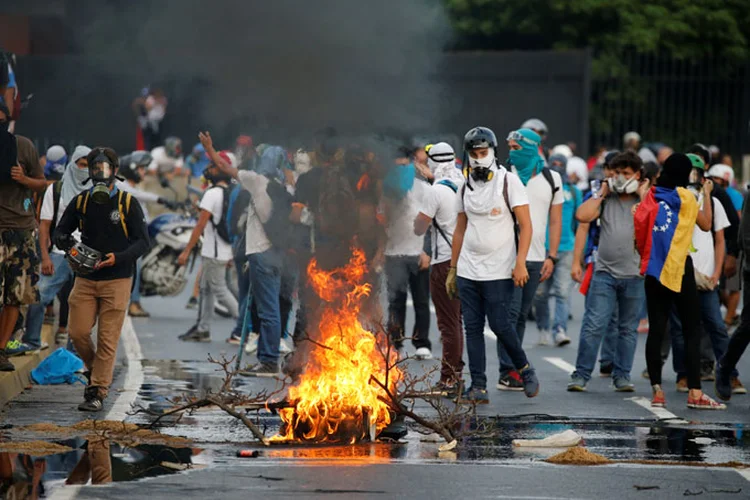 Protestos: a grave crise econômica minou a popularidade de Maduro, cuja gestão é rechaçada por sete em cada 10 venezuelanos, segundo as pesquisas (Carlos Garcia Rawlins/Reuters)