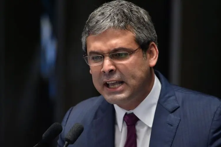 Senador Lindbergh Farias (Fabio Rodrigues Pozzebom/Agência Brasil)