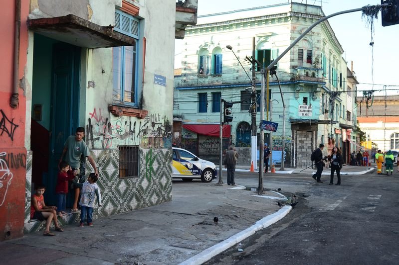 Famílias ocupam 40% dos cômodos na Cracolândia