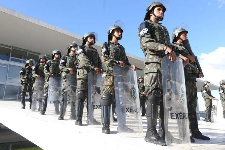 Militares: parte deles se reuniu nesta terça-feira, 8, pela primeira vez, em Brasília para unificar o discurso (Valter Campanato/Agência Brasil/Agência Brasil)