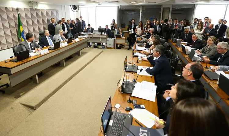 CAE do Senado: o governo articulou um acordo com a oposição que adia a apreciação do texto para o dia 6 (Marcelo Camargo/Agência Brasil/Agência Brasil)