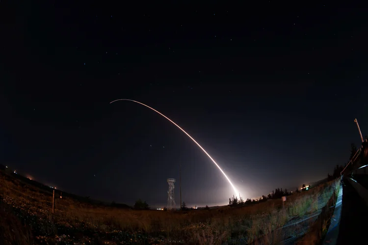 Minuteman III: o lançamento acontece uma semana depois de outro similar realizado nessa mesma base aérea (Michael Peterson/Reuters)