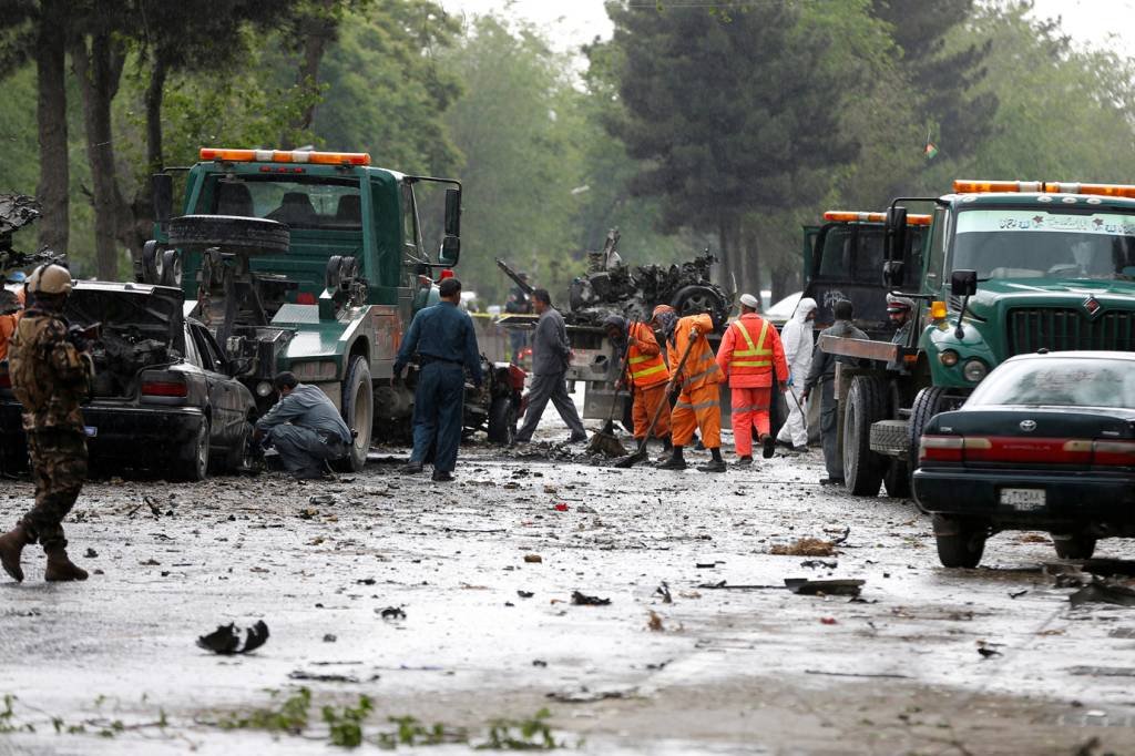 Atentado contra Otan no Afeganistão deixa pelo menos 9 mortos